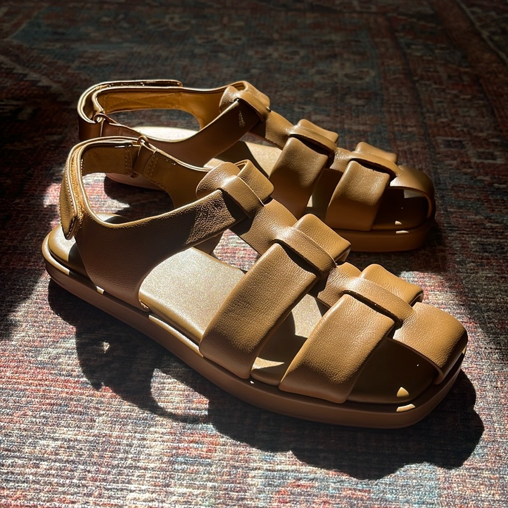 Vince Leather rava fisherman sandals, size 8-8.5